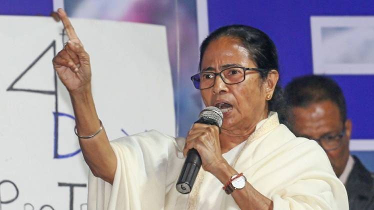 पश्चिम बंगाल की मुख्यमंत्री ममता बनर्जी (फाइल फोटो-PTI)