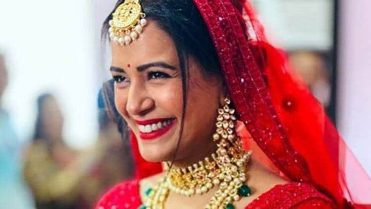 मोना सिंह