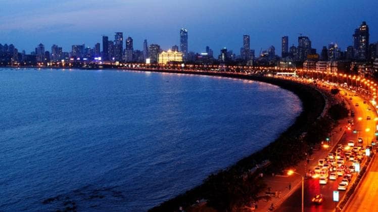 मुंबई में अगले हफ्ते से 24 घंटे खुले रहेंगे मॉल और रेस्त्रां (GETTYIMAGES)