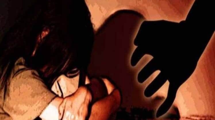 नाबालिग छात्रा से रेप (प्रतीकात्मक)