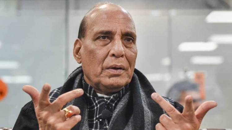 रक्षा मंत्री राजनाथ सिंह ने की मार्क एस्पर से बात (फाइल फोटो-PTI)