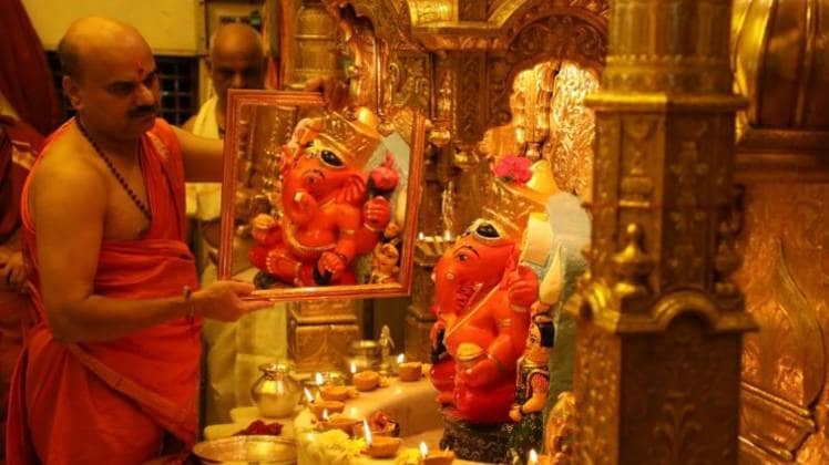 सिद्धिविनायक मंदिर को 35 किलोग्राम सोने का दान मिला (फोटो-विद्या)