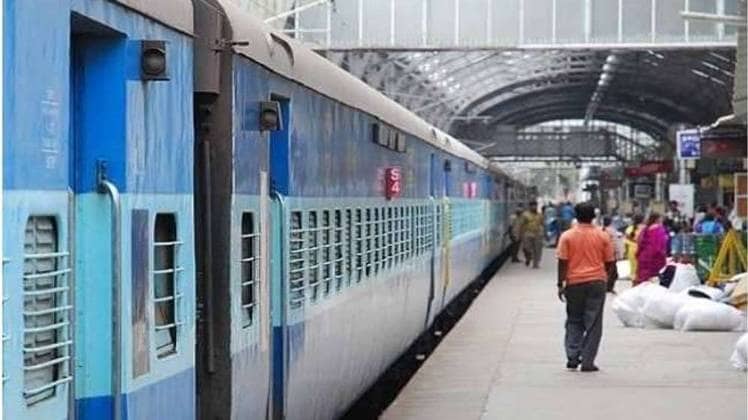 IRCTC Indian Railways त्योहारों पर चलेंगी स्पेशल ट्रेनें (फाइल फोटो)
