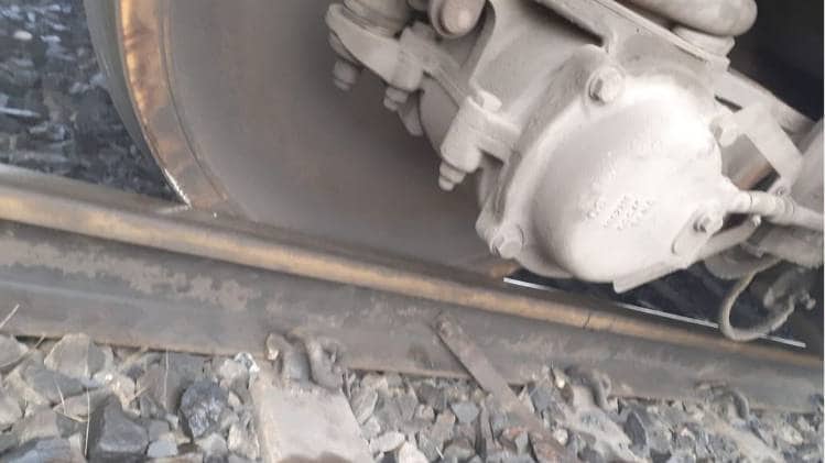 हादसाग्रस्त ट्रेन