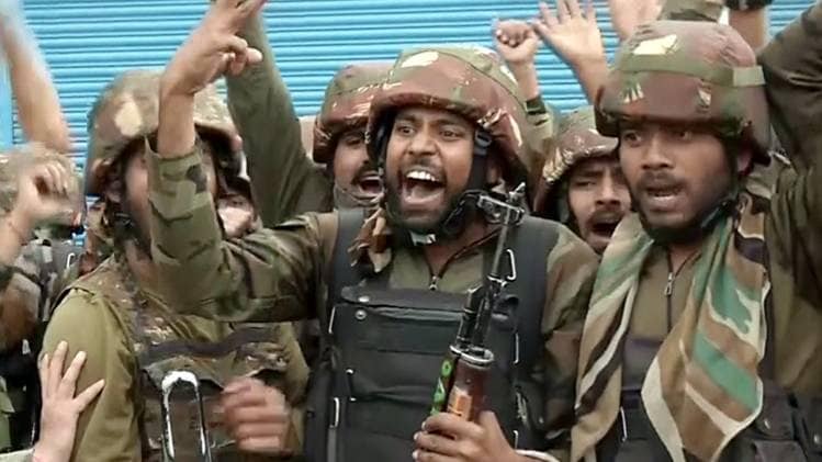 आतंकियों को मारने के बाद खुशी मनाते जवान (फाइल फोटो-ANI)