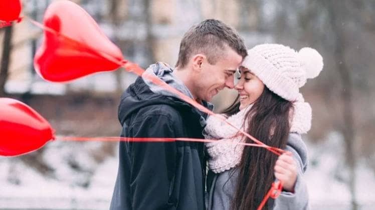 Valentine day: पार्टनर को इन तरीकों से स्पेशल फील कराएं