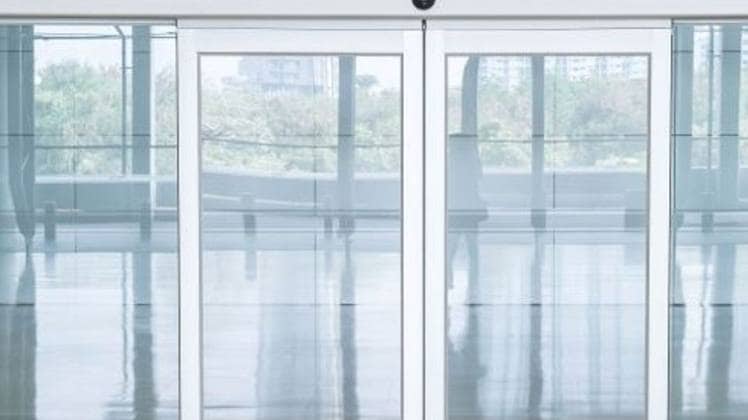 घर के दरवाजे की दिशा का प्रभाव पूरे घर पर पड़ता है