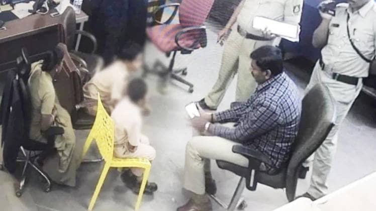 बीदर में स्कूली बच्चों से पुलिस ने पूछताछ की थी (फोटो- इंडिया टुडे ग्रैब)