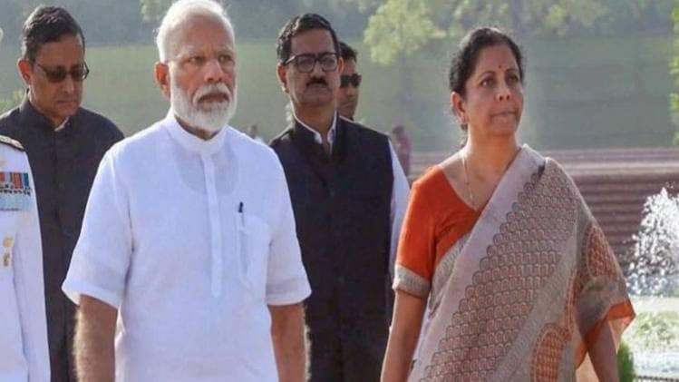 प्रधानमंत्री नरेंद्र मोदी और वित्त मंत्री निर्मला सीतारमण (फाइल फोटो)