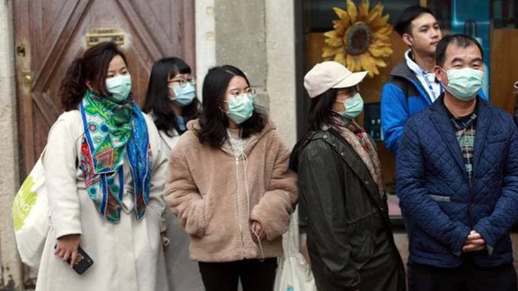 Coronavirus का असर अब कई देशों तक पहुंच गया है (फोटो: रॉयटर्स)