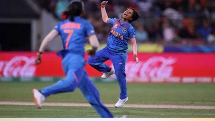 महिला टी-20 वर्ल्ड कप में भारतीय टीम ने विश्व चैम्पियन ऑस्ट्रेलिया को 17 रन से हराया 