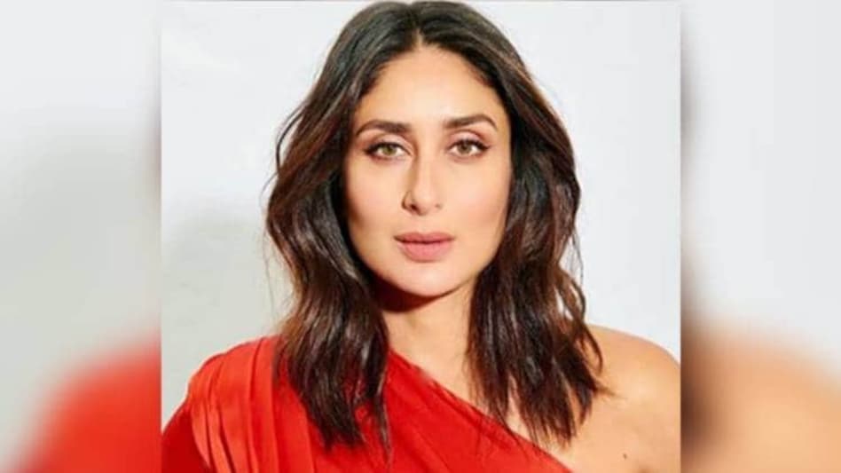 ये है करीना कपूर का फिटनेस मंत्र, जानें कैसे बनाया साइज-जीरो फिगर - kareena kapoor khan fitness mantra yoga diet gym session workout videos tmov - AajTak