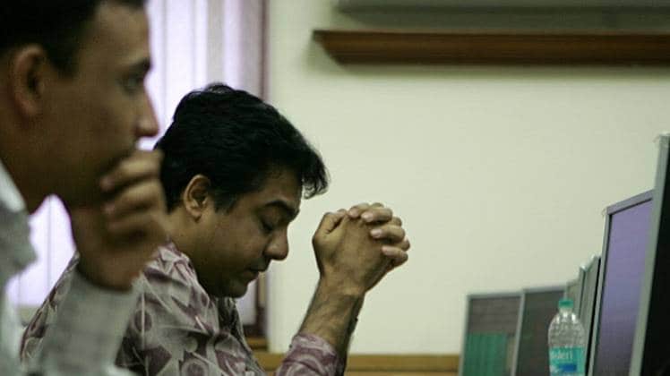 Share Market Today शेयर बाजार में भारी गिरावट से ट्रेडर्स निराश (फाइल फोटो: Getty Images)