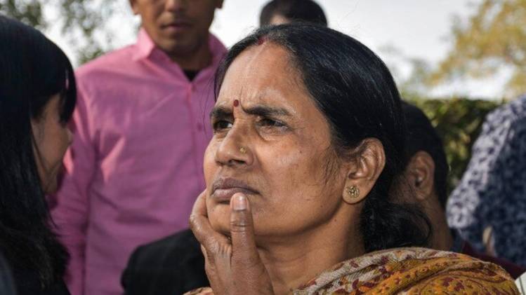 निर्भया की मां आशा देवी (फाइल फोटो-PTI)
