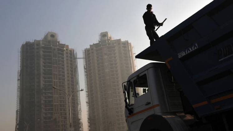 14 फरवरी को संपत्तियों की रजिस्ट्रियों में नए रजिस्ट्रेशन शुल्क लागू हो गए हैं (फोटो-रॉयटर्स)