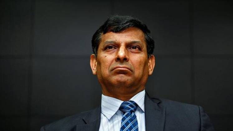आर्थिक सुस्‍ती को लेकर RBI के पूर्व गवर्नर ने साधा निशाना