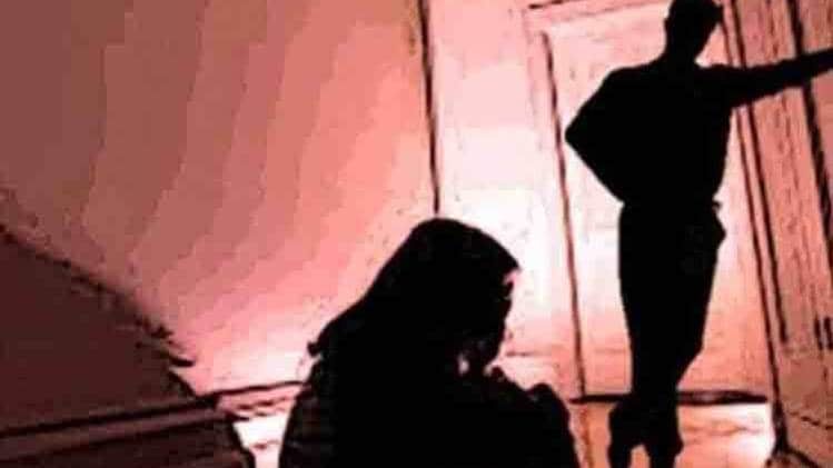 बीजेपी विधायक पर रेप का आरोप (प्रतीकात्मक फोटो)