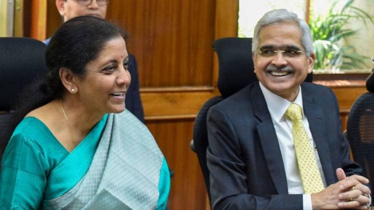 आरबीआई गवर्नर और वित्त मंत्री निर्मला सीतारमण