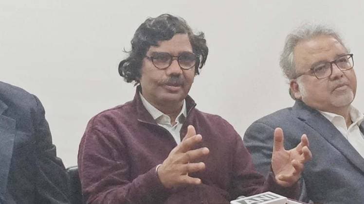 एसजीपीजीआई में हुआ पार्किंसन बीमारी का ऑपरेशन से इलाज