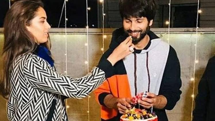 पत्नी मीरा राजपूत संग शाहिद कपूर