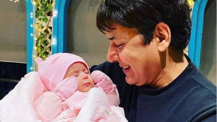 कपिल शर्मा की बेटी अनायरा संग कॉमेडियन सुदेश लहरी