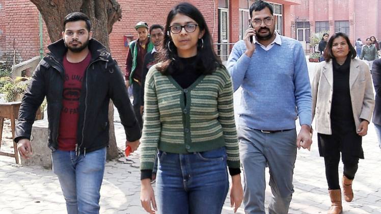 दिल्ली महिला आयोग की चेयरमैन स्वाति मालीवाल