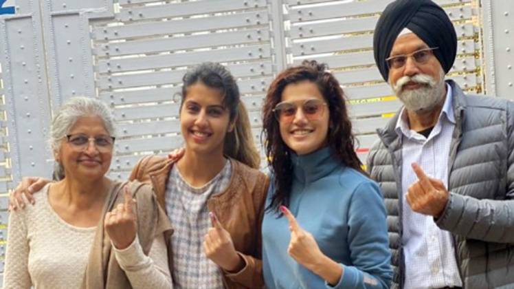 Delhi Election 2020 Voting: फैमिली के साथ तापसी पन्नू