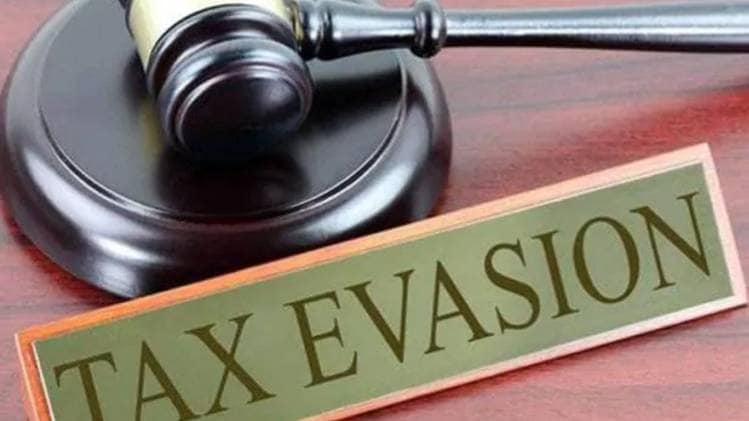 छापेमारी में बेहिसाबी 85 लाख रुपए नकद और 71 लाख रुपए के जेवरात हुए जब्त