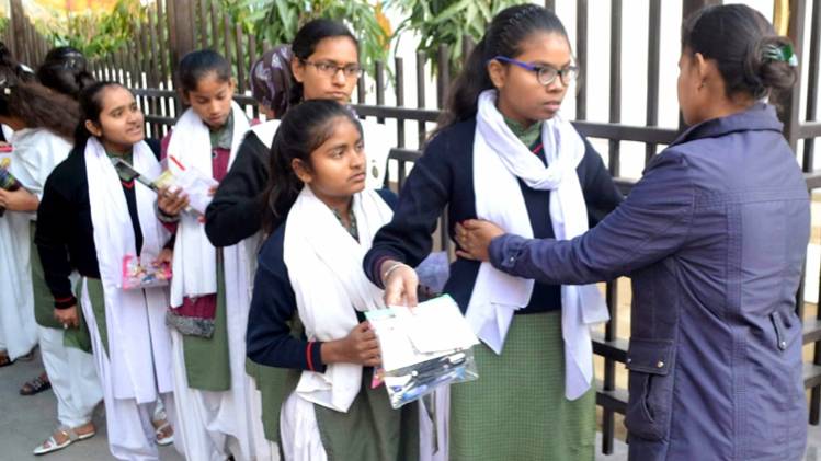 परीक्षा में इस बार नकल रोकने के लिए कड़े इंतजाम किए गए हैं (फोटो-ANI)