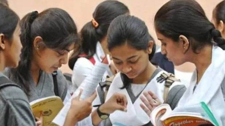 यूपी बोर्ड की परीक्षाएं मंगलवार से (फाइल फोटो)