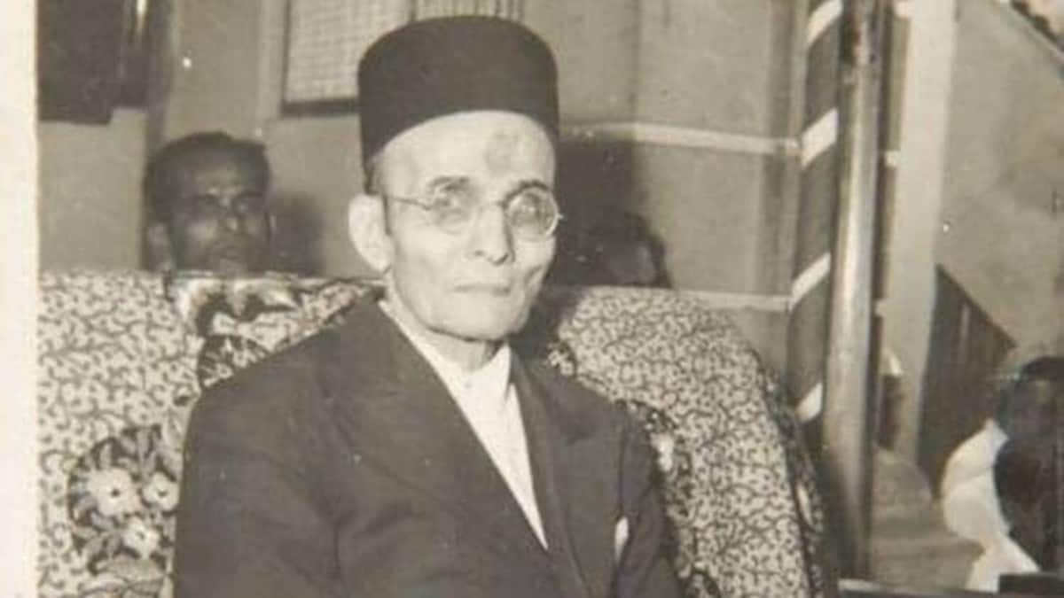 जेल से सावरकर ने मांगी थी अंग्रेजों से माफी? संसद में सरकार ने दिया ये जवाब - v d savarkar culture ministry parliament mercy petitions rajya sabha - AajTak
