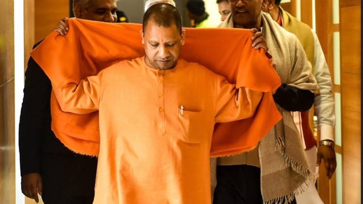 जल्द ही कैबिनेट में नाम बदलने का प्रस्ताव आ सकता है (योगी आदित्यनाथ की फाइल फोटो-PTI)