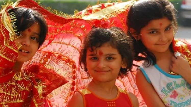 कन्‍या पूजन के लिए दुर्गाष्‍टमी का दिन सबसे ज्‍यादा महत्‍वपूर्ण और शुभ माना गया है.