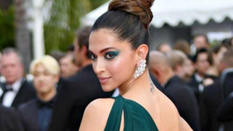 दीपिका पादुकोण