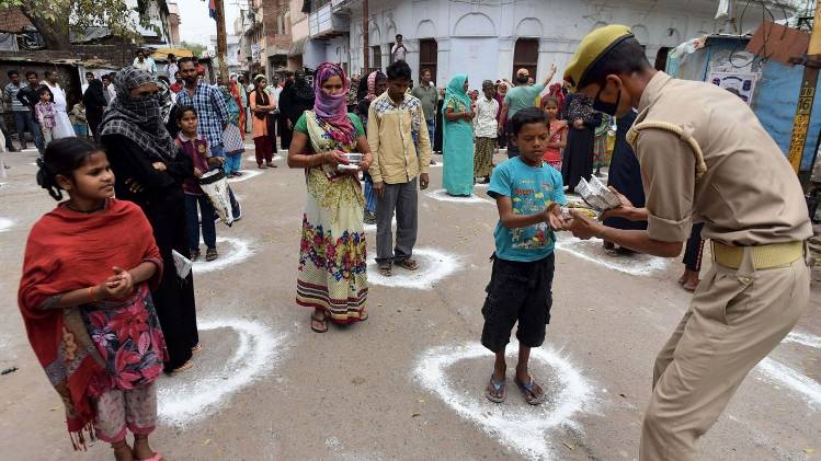 देश को स्वस्थ वातावरण वापस देना हमारा कर्तव्य