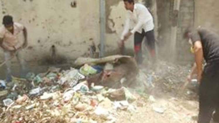 लॉकडाउन का उल्लंघन करने पर मिली सजा (Photo- ANI)