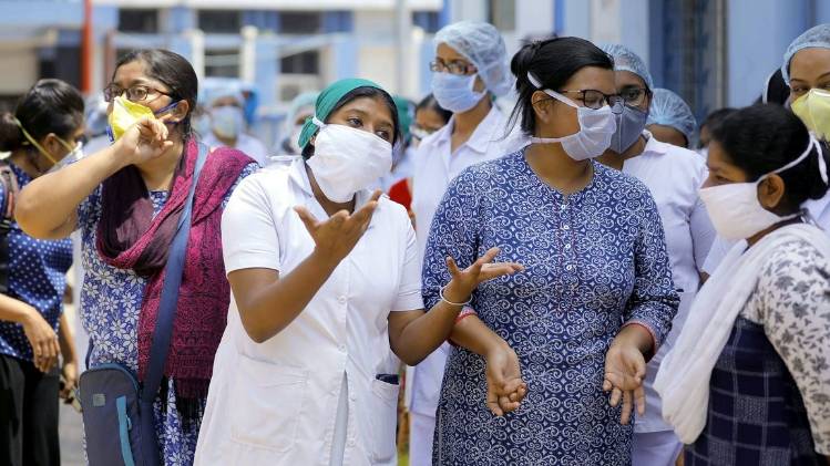 भारत में 10 जगहों की पहचान कोरोना हॉटस्पॉट के रूप में की गई (फोटो-PTI)