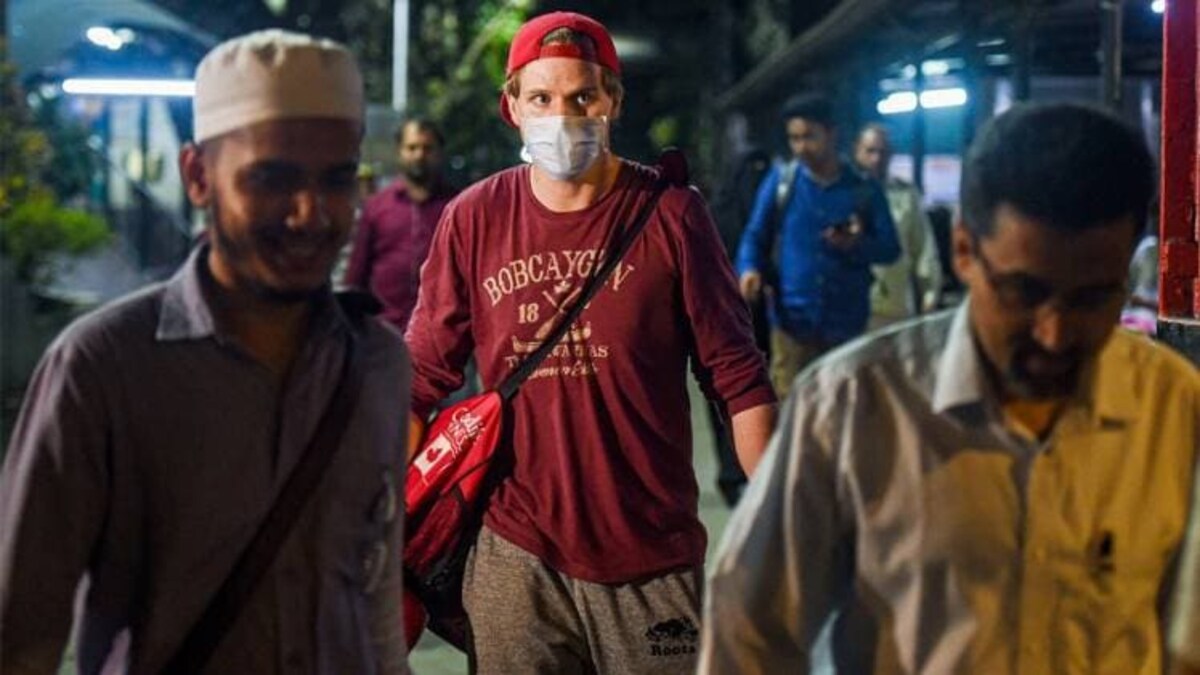 कोरोना: 15 अप्रैल तक विदेश से आने वालों की एंट्री रद्द, जानें नियम - coronavirus india travel advisory ban visa cancel health anniversary - AajTak