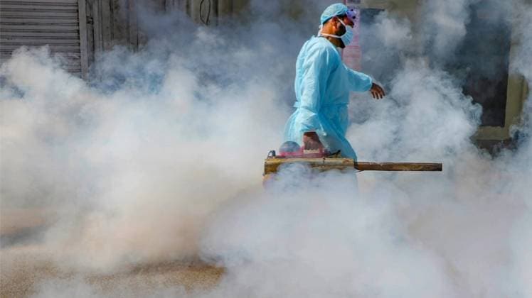 भारत के कई राज्यों में लॉकडाउन (फोटो- PTI)