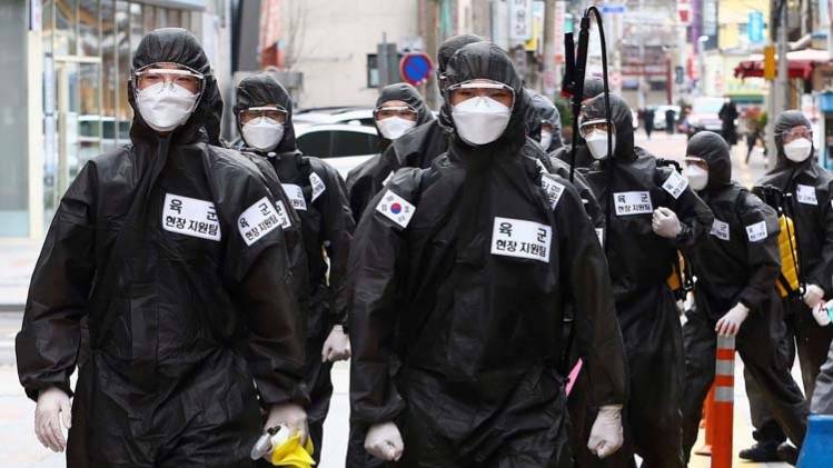 कोरोना वायरस से मरने वालों की संख्या 7000 पहुंच गई है. (फोटो- पीटीआई)