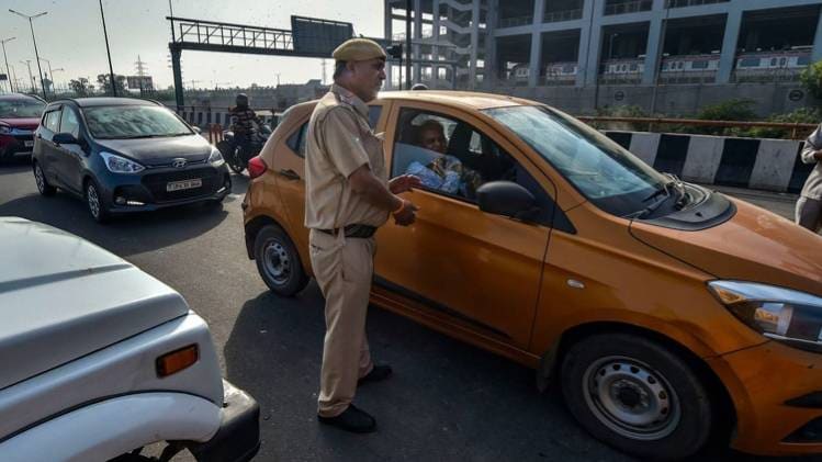 दिल्ली में 31 मार्च रात 12 बजे तक पूर्ण रूप से बंदी है (फाइल फोटो-PTI) 