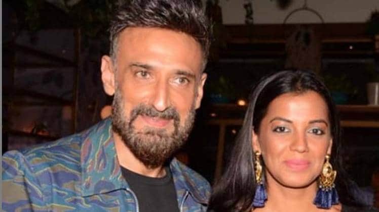 मुग्धा गोडसे और राहुल देव 