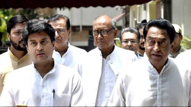 ज्योतिरादित्य सिंधिया, दिग्विजय सिंह, कमलनाथ (फाइल फोटो)