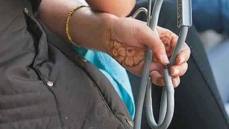 कोरोना से लड़ने वाले स्वास्थ्यकर्मी के लिए बीमा योजना