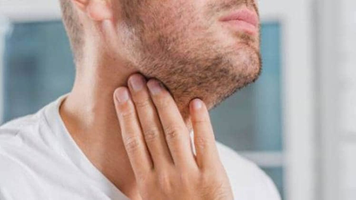 क्या गले में खराश होना कोरोना वायरस का लक्षण है? - is sore throat a symptom of the coronavirus tlif - AajTak