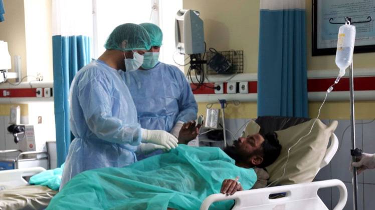 लगातार बढ़ रही कोरोना वायरस के मरीजों की संख्या (फोटो-पीटीआई)