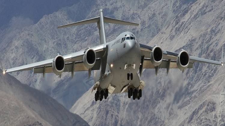 राष्ट्रपति ट्रंप की हालिया भारत यात्रा के दौरान डील पर हुए हस्ताक्षर (प्रतीकात्मक तस्वीर)