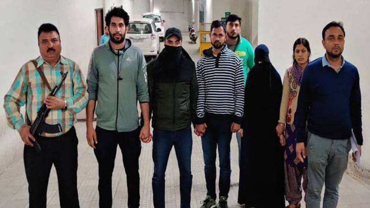 दिल्ली पुलिस की स्पेशल सेल ने पति-पत्नी को किया था गिरफ्तार