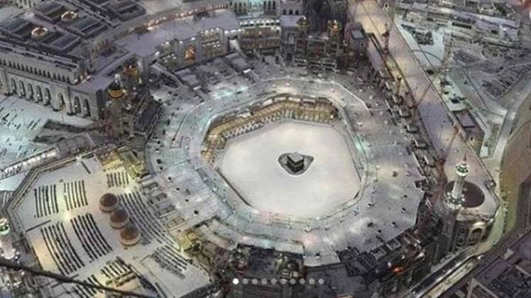 मक्का में श्रद्धालुओं की संख्या में भारी कमी