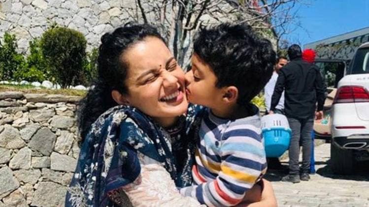 भांजे के साथ कंगना रनौत